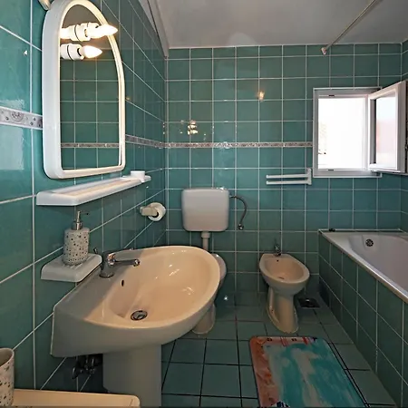 Apartments Majapaula Slatine Room photo