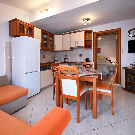 Apartments Majapaula Slatine Exterior photo